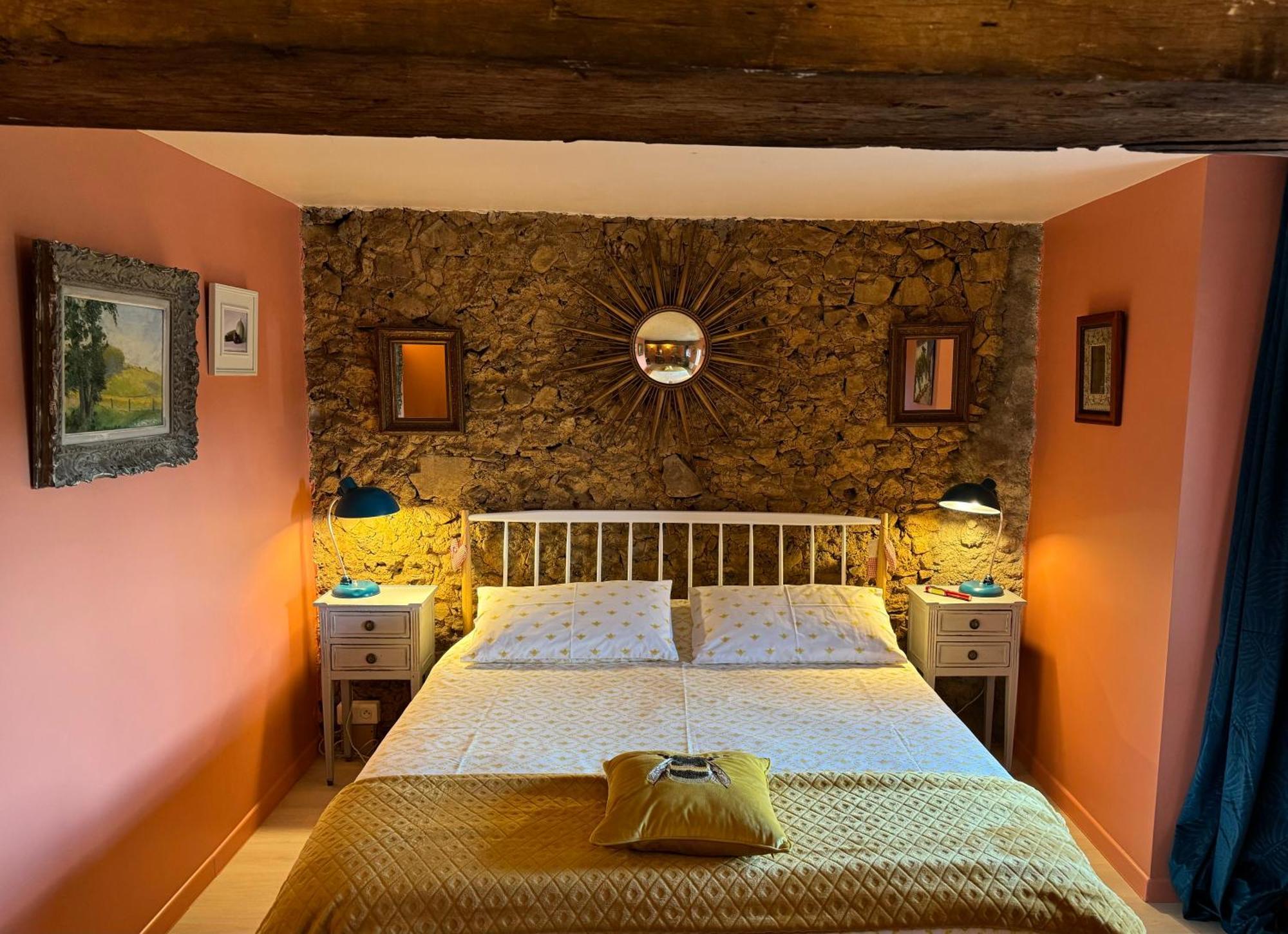 Gites Limousin - La Vienne 维代 外观 照片